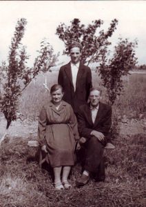Tėvai ir brolis. 1962 m. 
