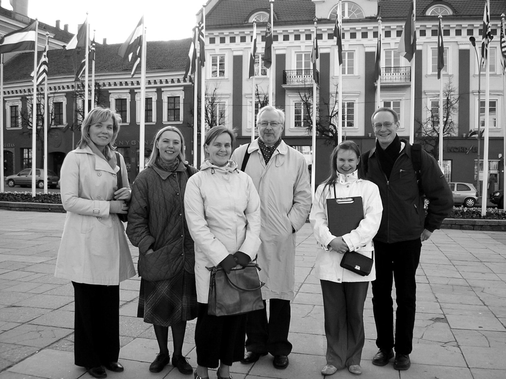 Konferencijos dalyviai Vilniaus senamiestyje Konferencijos dalyviai Vilniaus senamiestyje