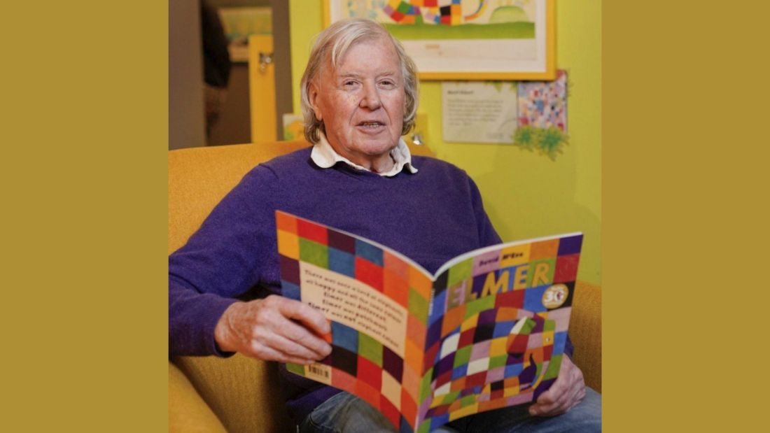 David McKee. Nuotr. šaltinis: https://www.andersenpress.co.uk David McKee. Nuotr. šaltinis: https://www.andersenpress.co.uk